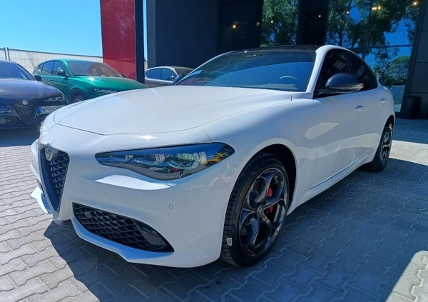 Alfa Romeo Giulia cena 235900 przebieg: 1, rok produkcji 2024 z Ostrzeszów małe 232